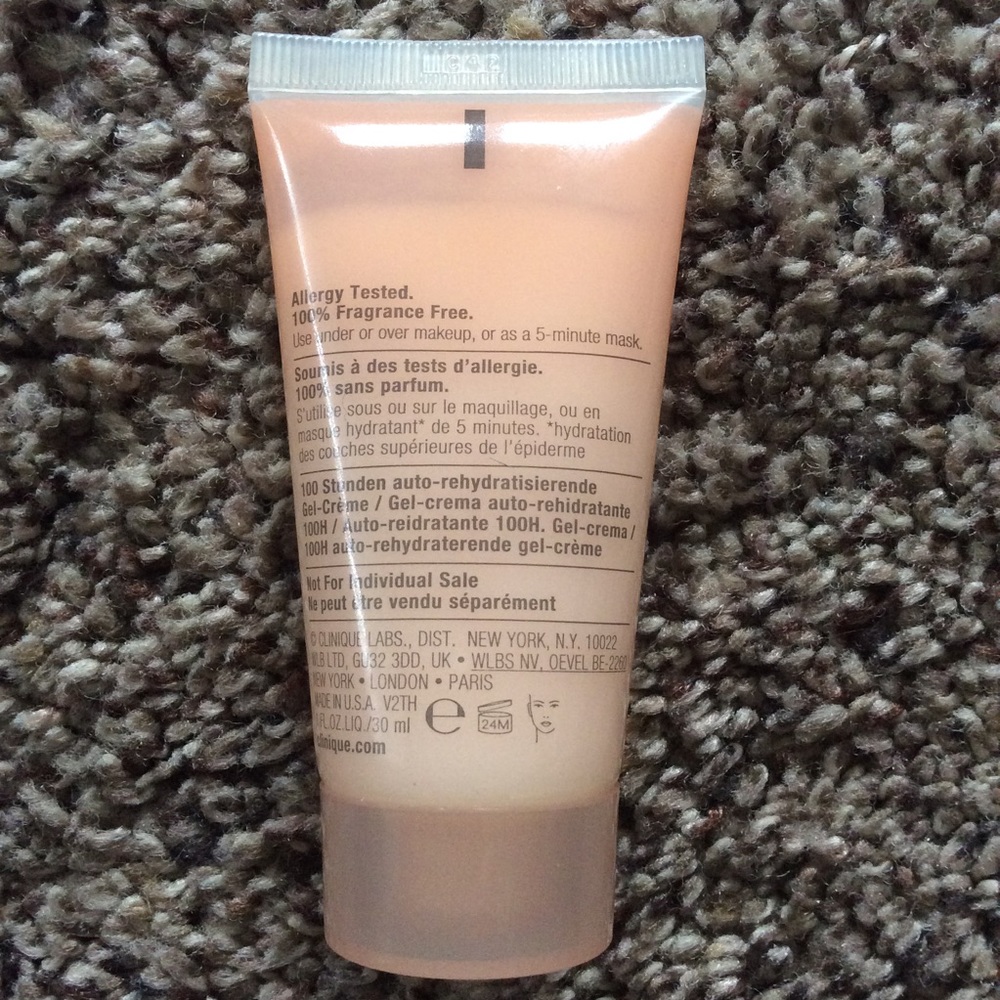 Clinique Sample Set - Picture 10 of 15